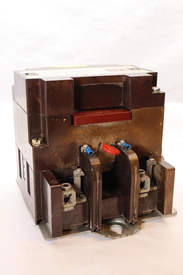 Used CUTLER HAMMER C10EN2 Series A1 Nema Size Sz 3 110/120V Coil  Contactor