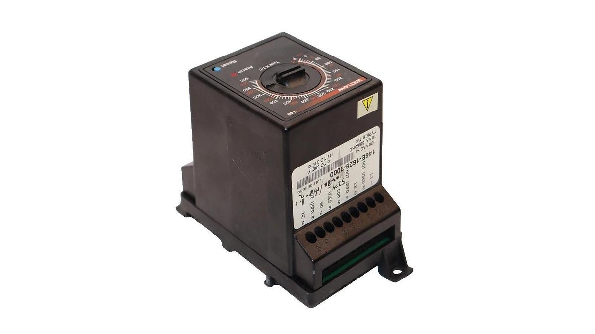 Used Watlow 146E-1628-3000 Temperature Controller