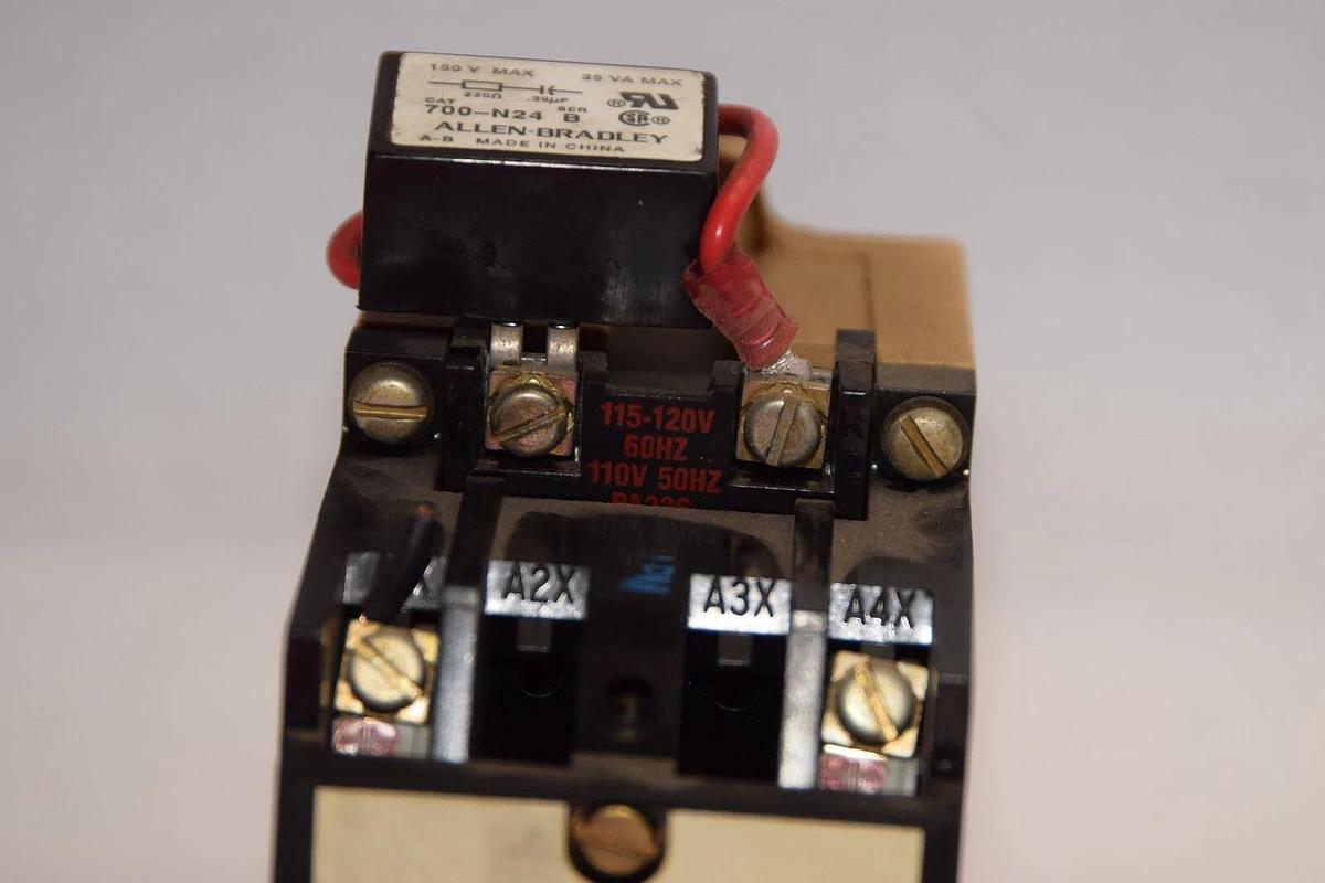 Used ALLEN BRADLEY 700-PK200A1 Series B 115-120V Coil Control AC Relay