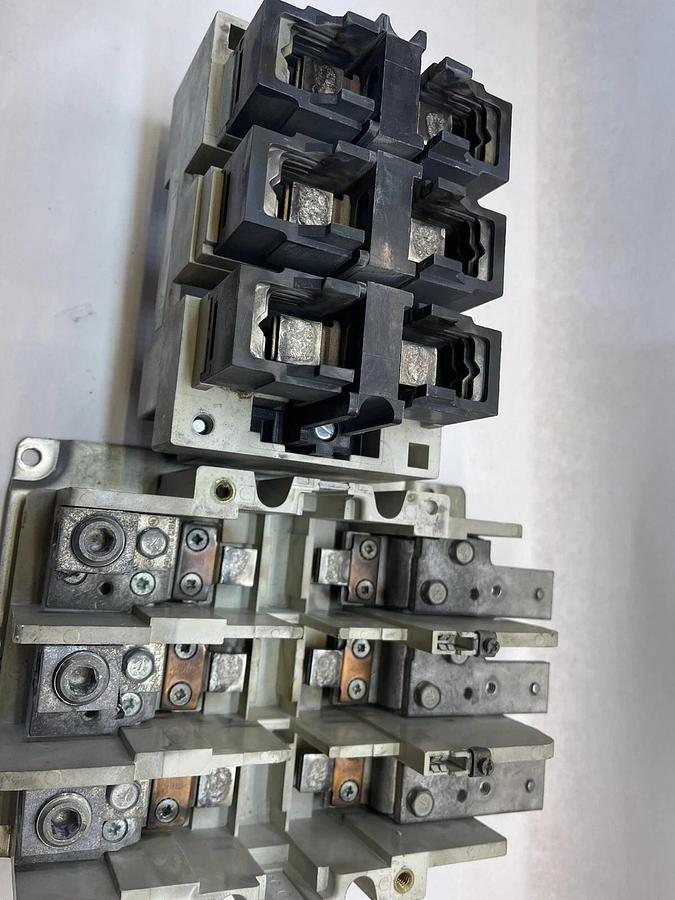 Used Cutler-Hammer 200 Amp contactor C825KN10 120V Coil 3 Poles  600V Series A2 200A