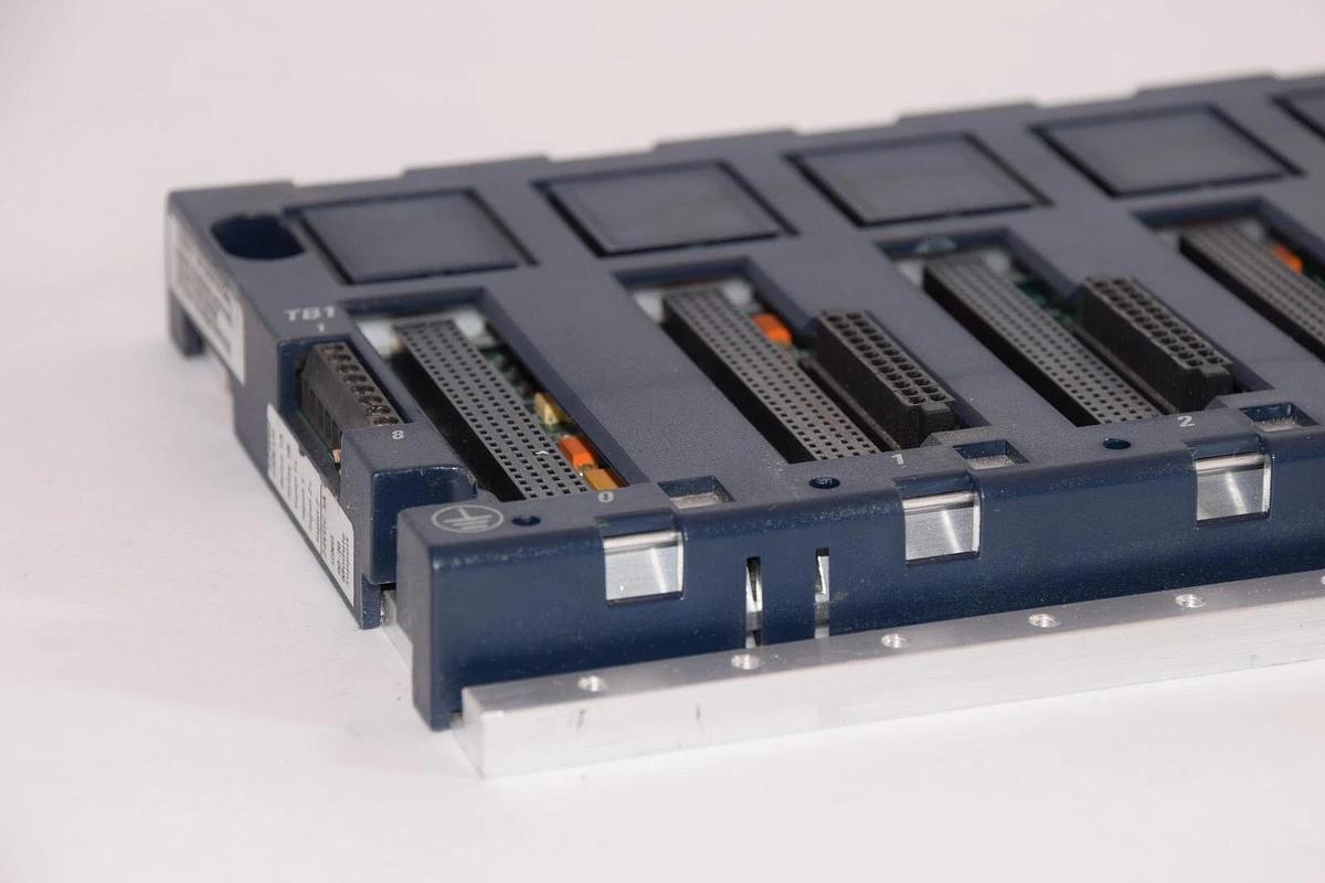 Used GE FANUC IC695CHS016-BA RX3i 16-Slot Backplane