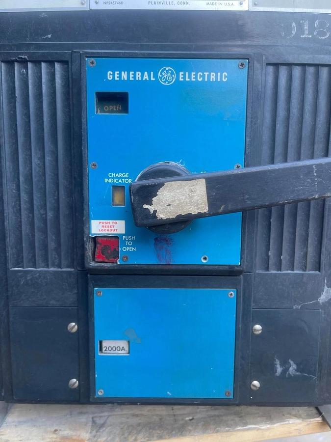 Used General Electric GE Power Breaker Circuit Breaker TS203F 2000a 2000 Amp Trip
