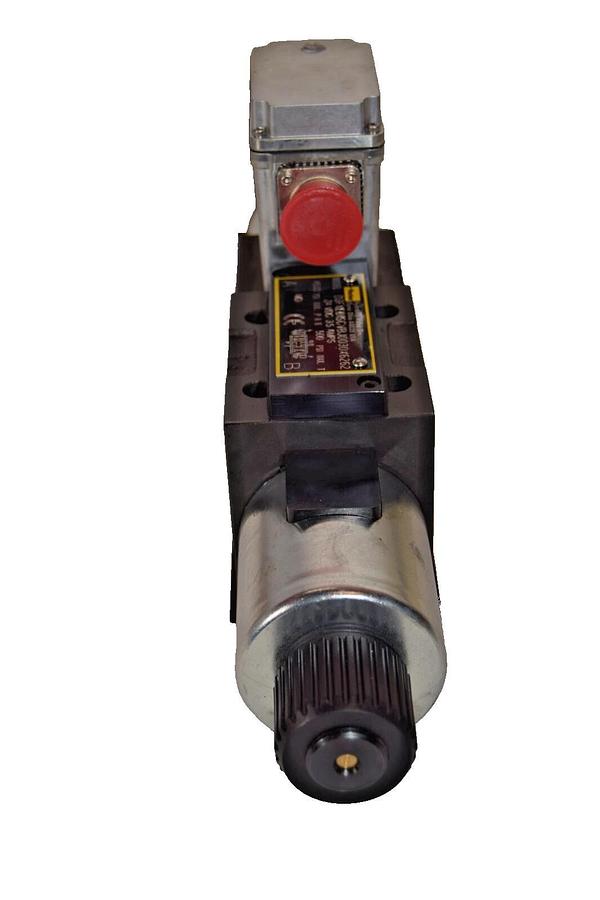 PARKER D3F D3FXE01SCVBJ0030X6262 24vdc 3.5a Prop Directional Control Valve NEW
