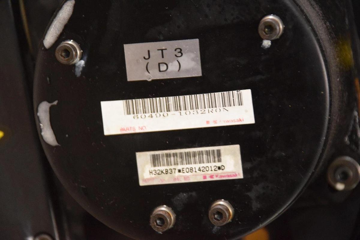 Used Kawasaki Sanyo Denki BL Super Servo Motor P80B22450LCX2A  4.2 KW  2400 RPM