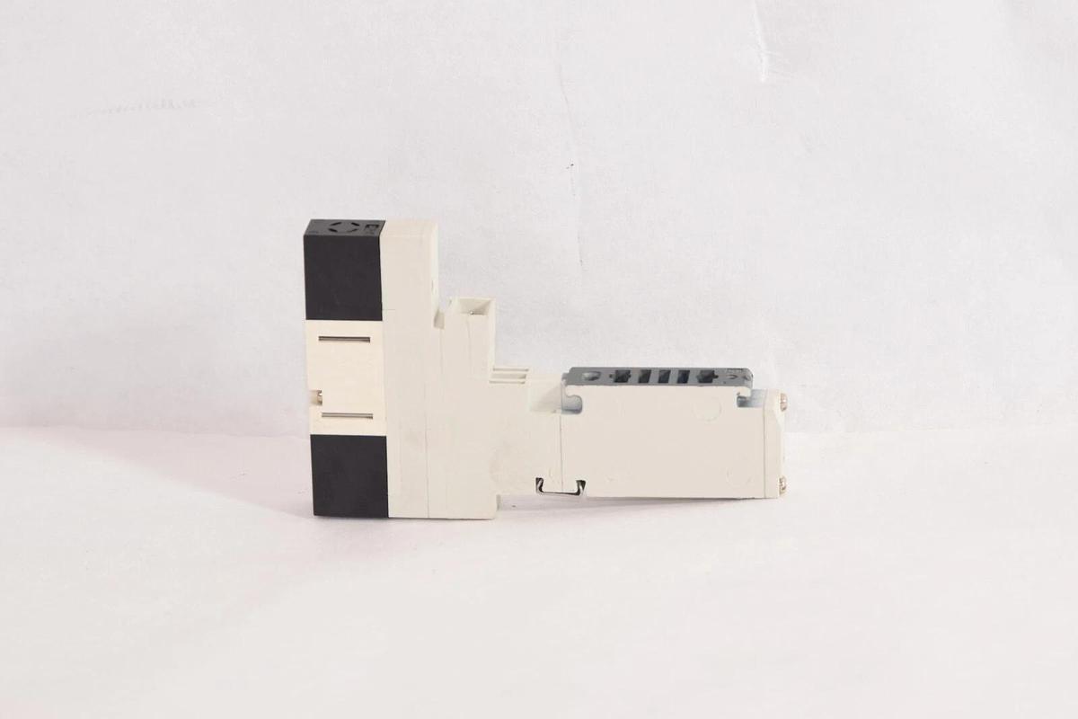 (NEW) SMC 10-VQ1201-5 10VQ12015 0.1-0.7MPa Valve