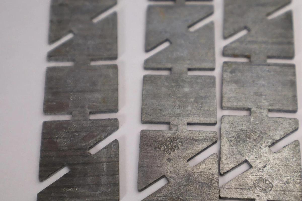 (NEW - Lot of 13) PIERCE 6200 200A 600V Renewable Fuse