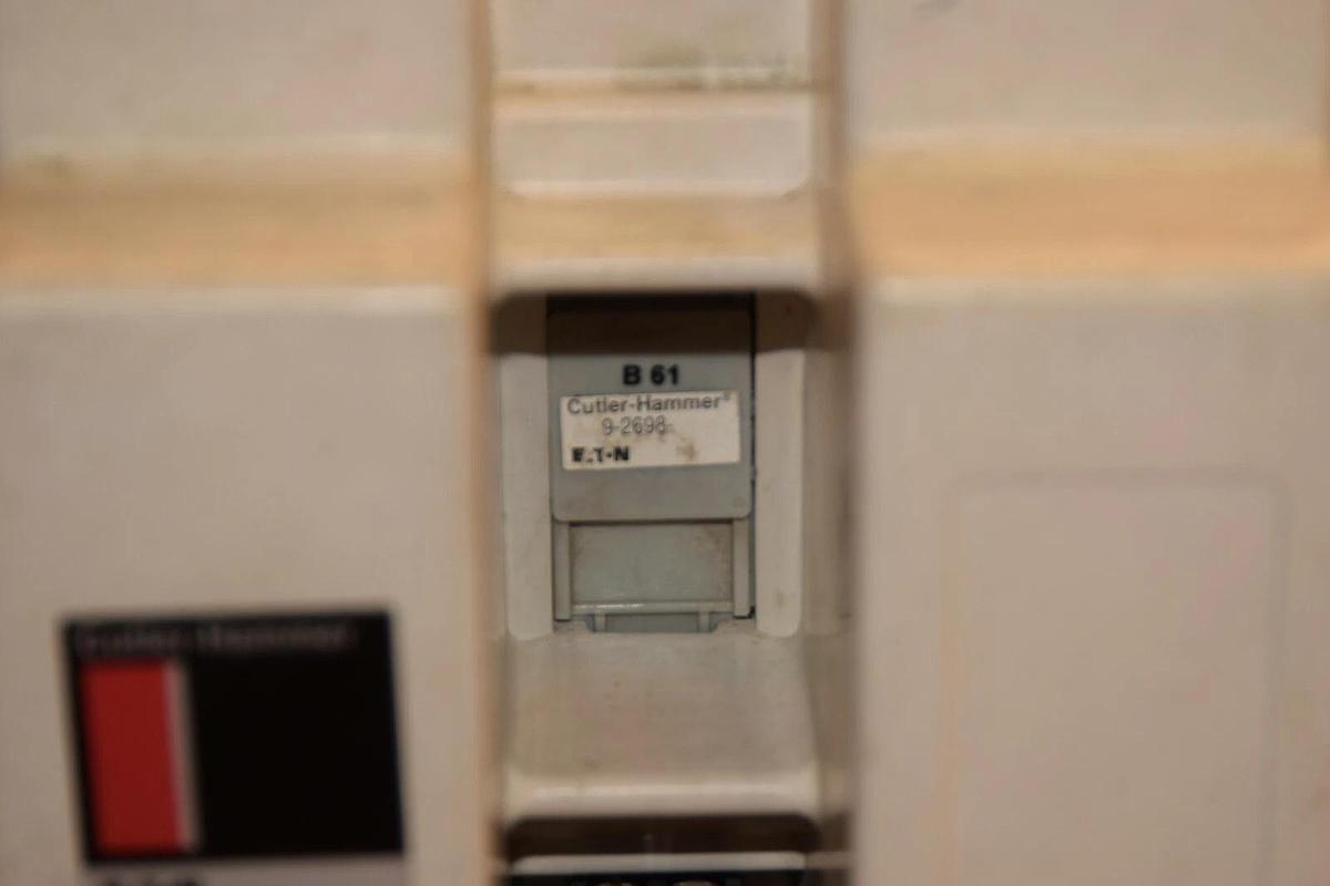 Refurbished CUTLER HAMMER C10JN3A, 540A, Size 6 600V 3P, 120V Coil Contactor, 540 Amp, sz 6