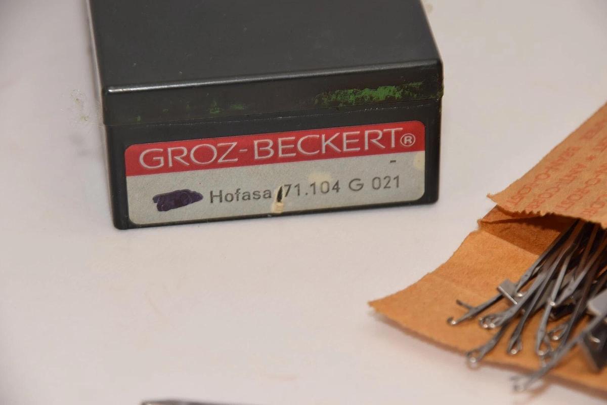 (NEW - Approx. 40) GROZ-BECKERT 71.104 G 021 Titanium Coated Embroidery Needle