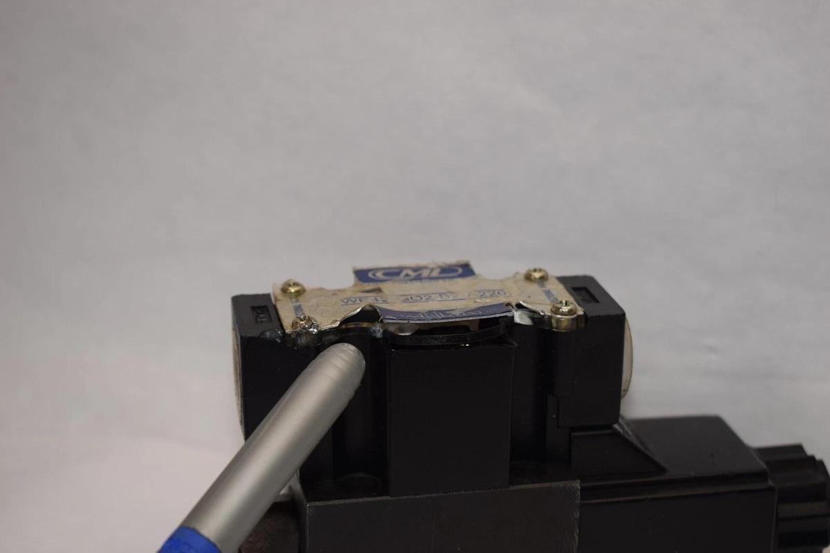 CML WE42-GO2-B2-A220 Solenoid Valve New - READ