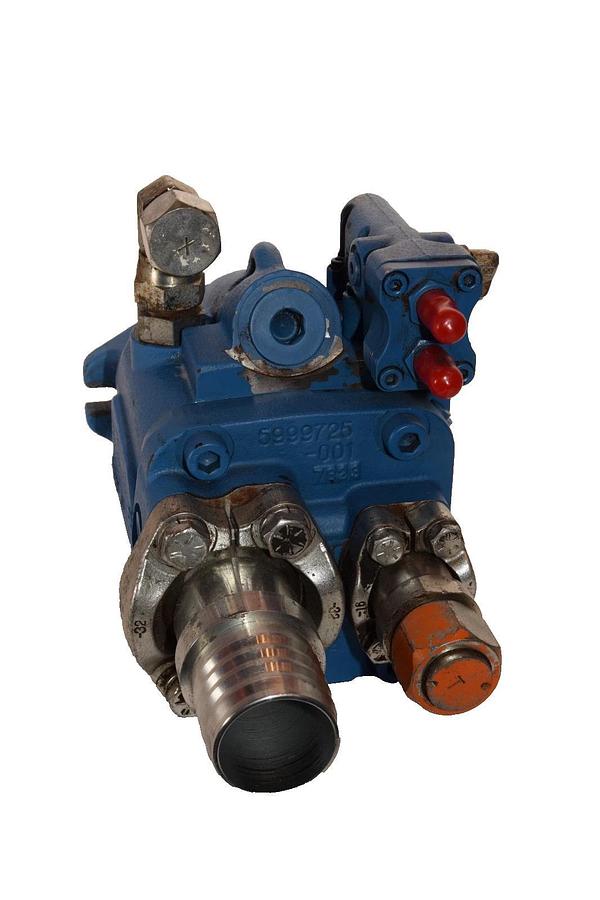 Eaton 421AK01939C Hydraulic Pistion Pump