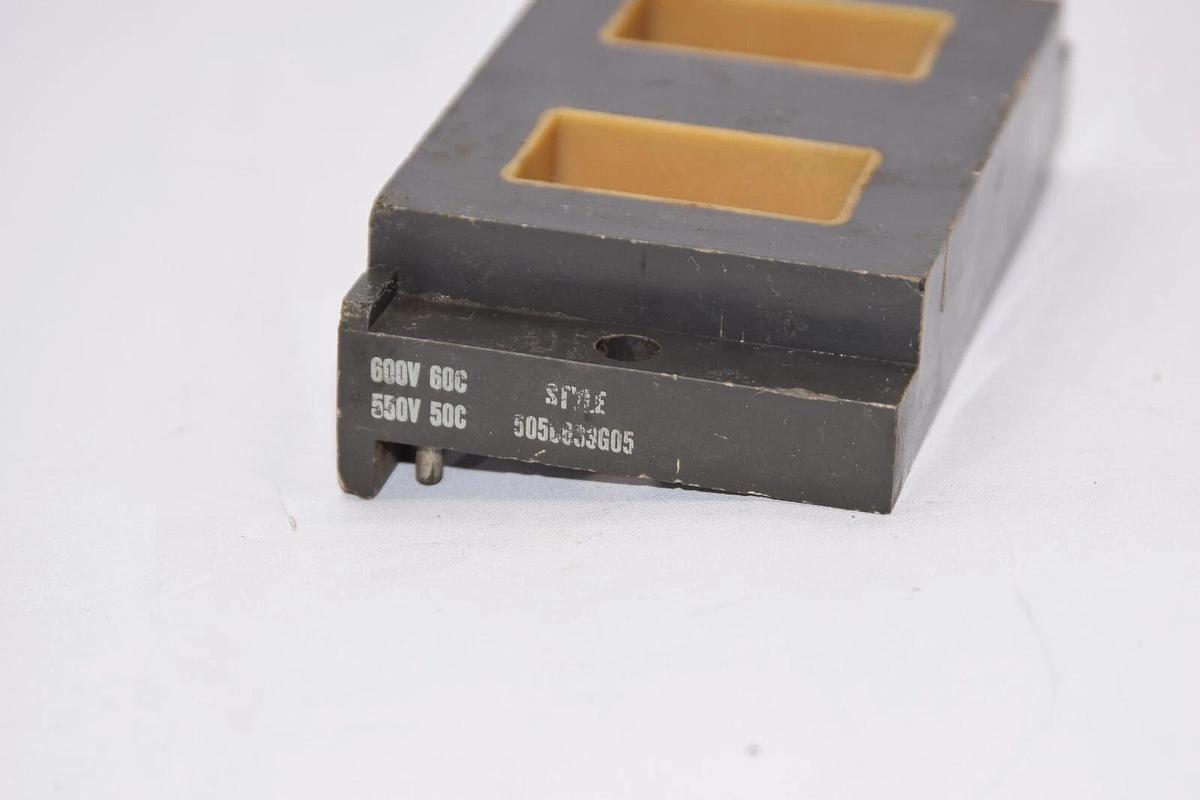Used WESTINGHOUSE 505C633G05 550/600V 50/60c Coil *Crack*