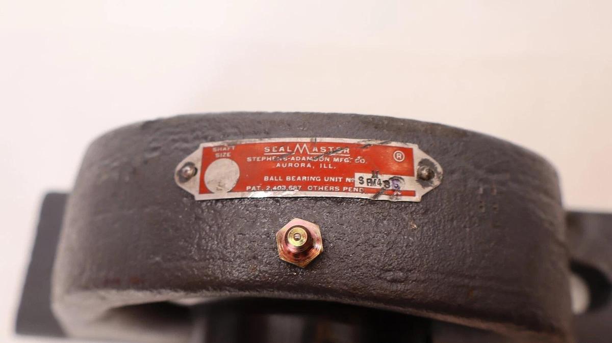 Seal Master SealMaster Pillow Block Bearing Housing 2-11/16"  SPM43S SPM-43S NOS