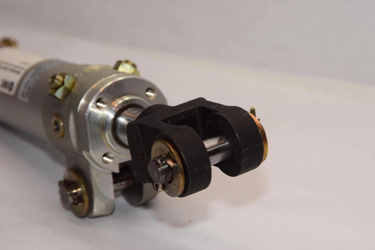 (NEW) SMC CKP1A40-100Y-P74Z 9.9kgf/cm² Clamp Cylinder