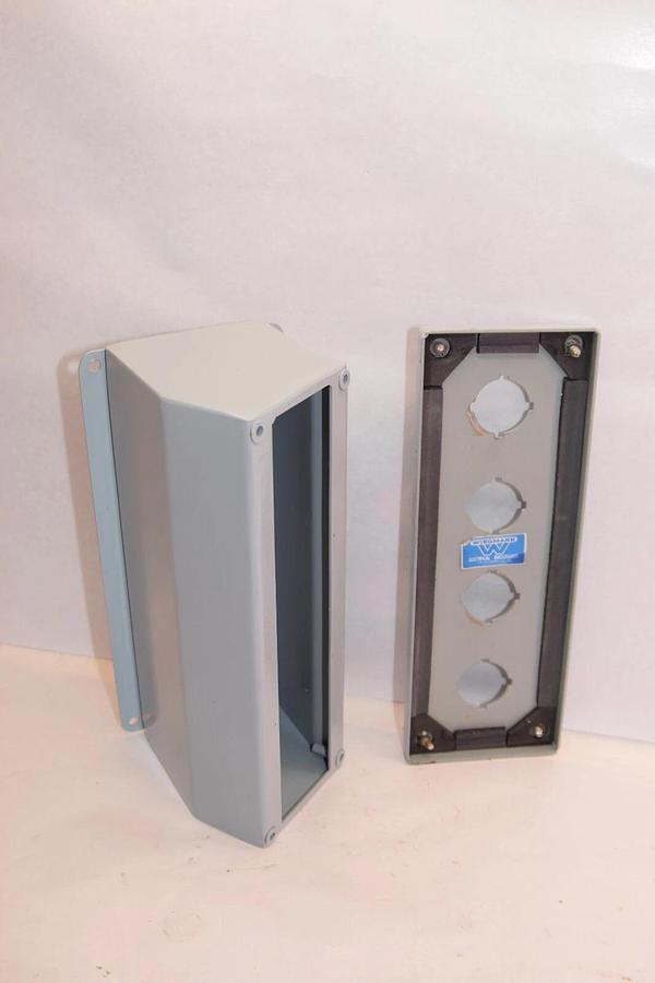 (NEW) WIEGMANN, Wpba4, 4 Hole angled operator push button Electrical Enclosure