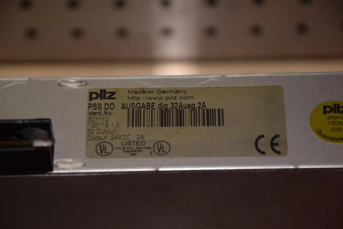 Used PILZ PSS DO 301110 100119 1.3 30111010011913 3011101001191.3 OUTPUT MODULE