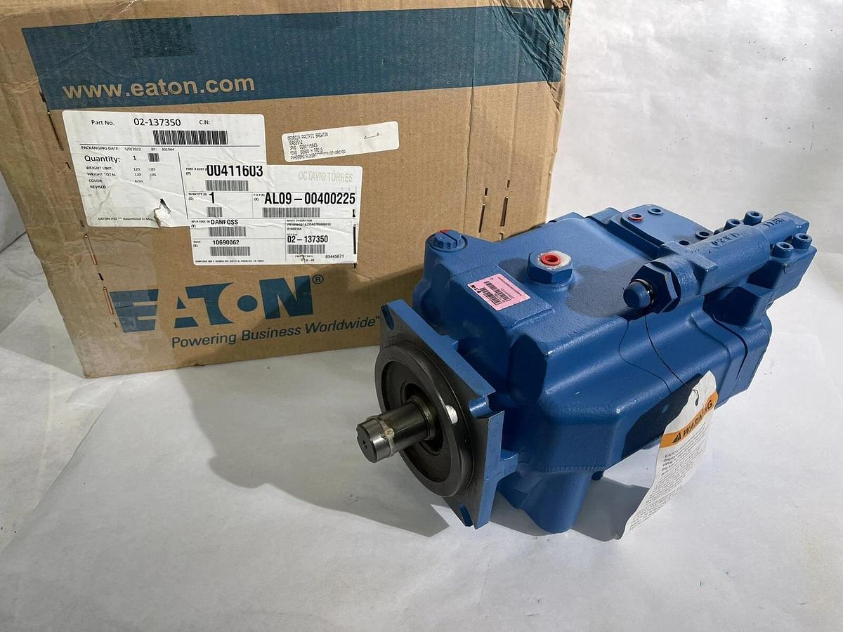 Eaton Vickers HYD Pump PVH098R01AJ30A07000000100100010A 02-137350 00411603  NEW