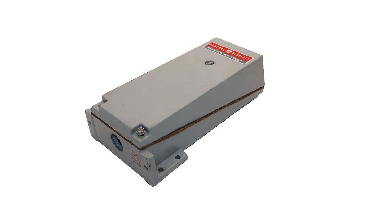 Used GE General Electric GEJ-2709 Reflex Photo Electric Scanner