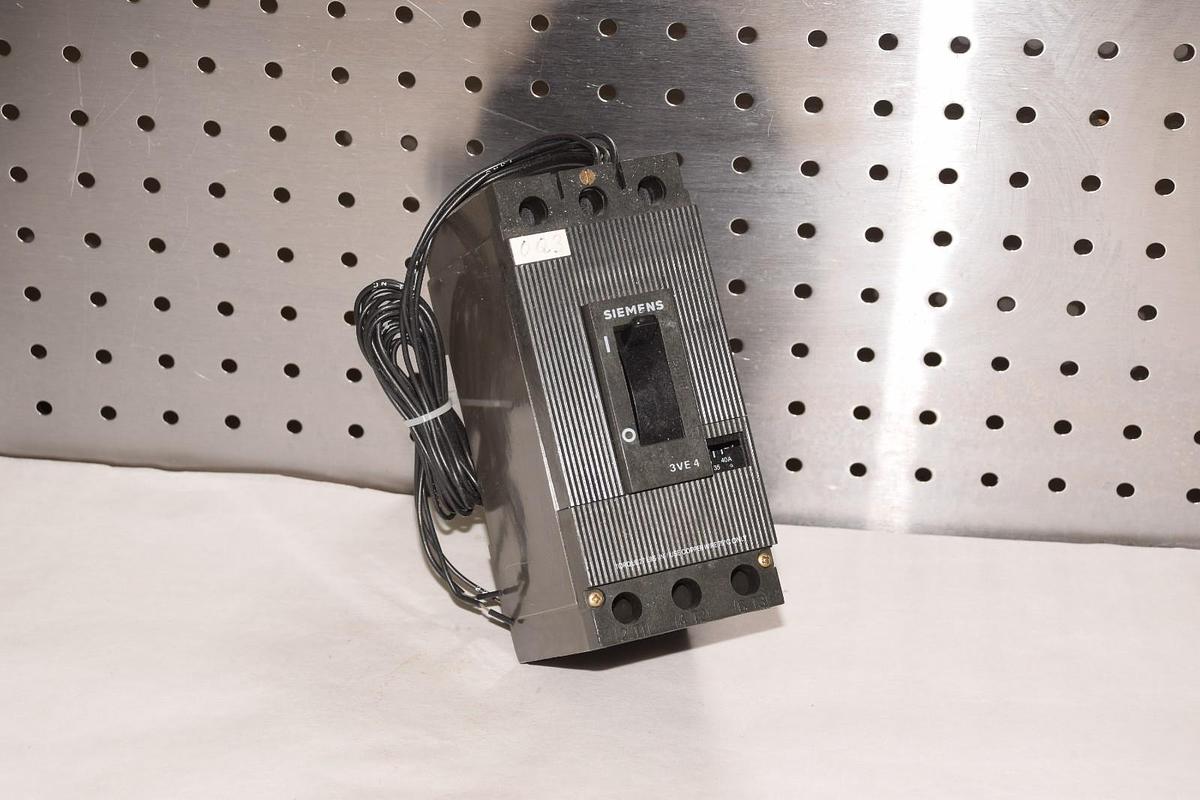 Used SIEMENS 3VE420 28-40A MOTOR OVERLOAD BREAKER