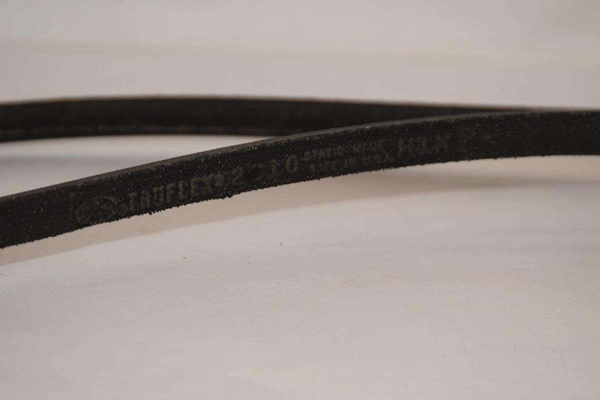 (NEW) GATES 2610 1/2" x 61" Truflex V-Belt