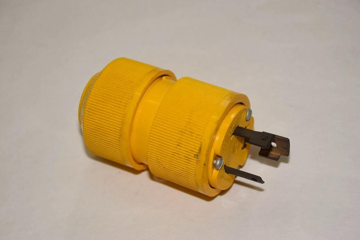NEW GE GENERAL ELECTRIC L10 30A 125/250V LOCKING PLUG