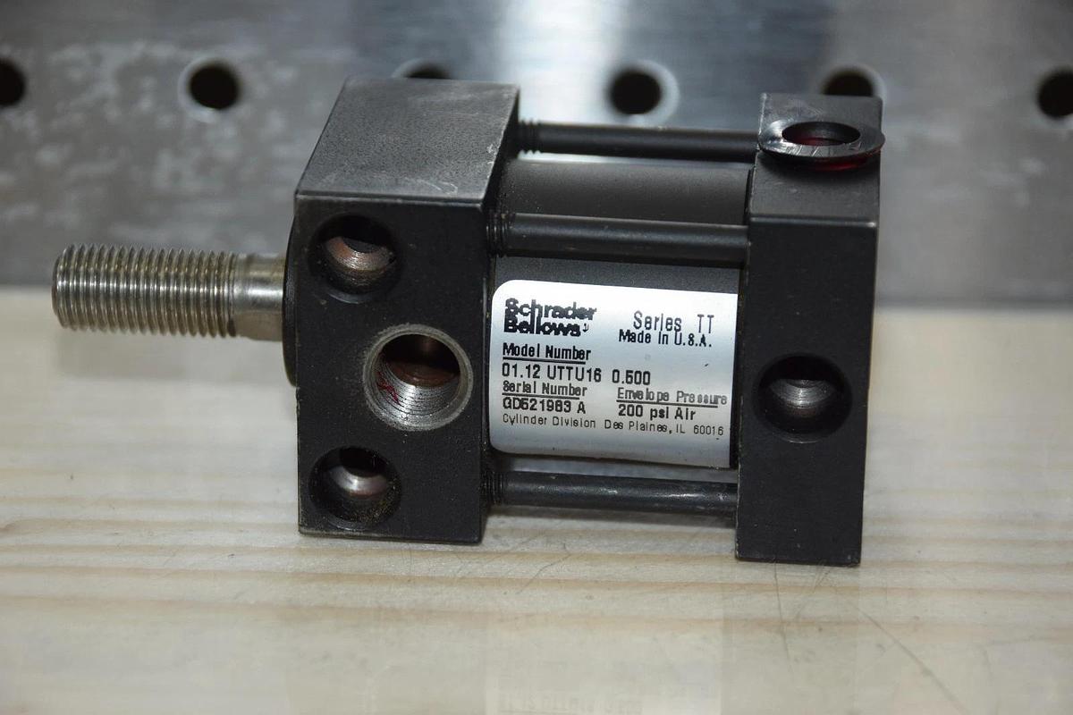 Used SCHRADER BELLOWS 01.12 UTTU16 0.500 200psi SERIES TT PNEUMATIC CYLINDER
