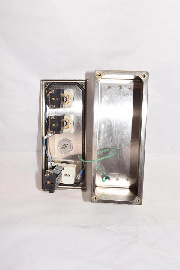 SCE Saginaw SCE-4PBXSS6 Control Panel Enclosure Buttons Emergency Stop Unit NEW