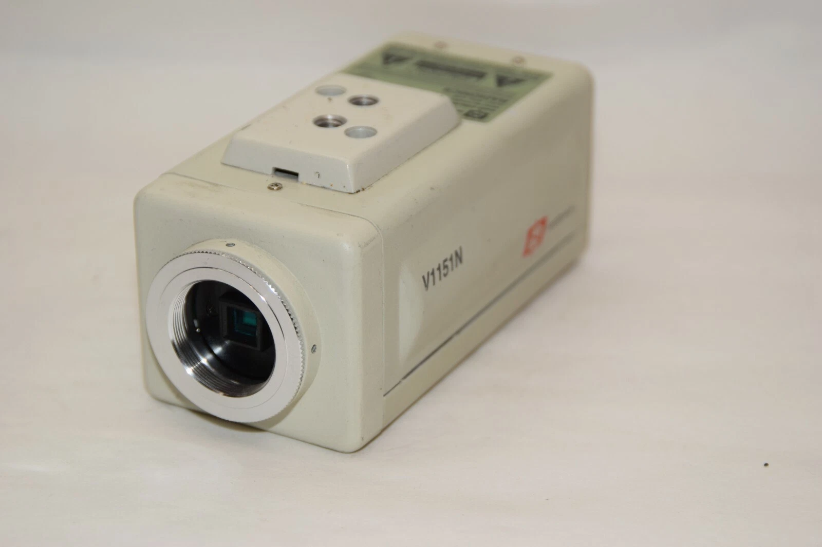 Used RADIONICS V1151N 24V 60Hz 6.0W CCD Color Security Camera