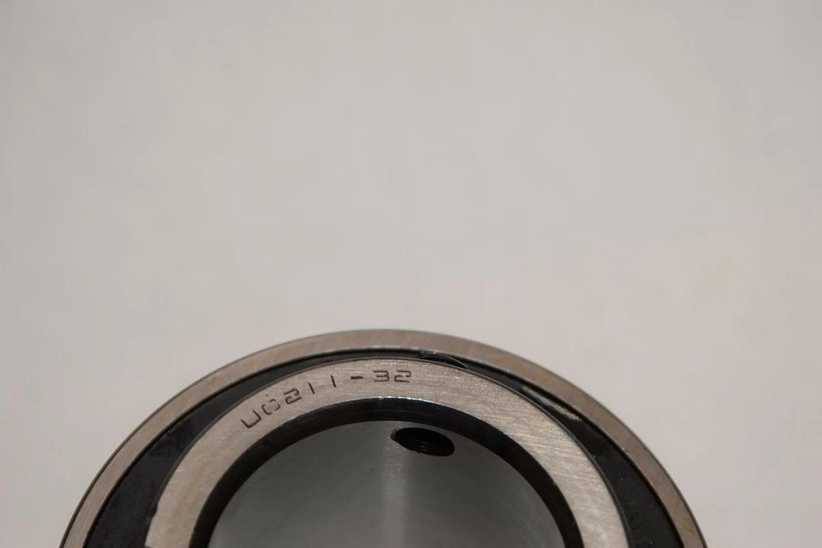 (NEW) IPTCHI U0211-32 3-15/16" Outside Dia. 2" Bore Bearing