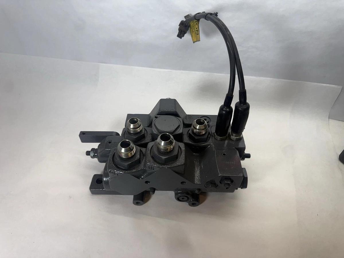 Used Altec Vermeer Prince Hydraulic Valve 1 Spool Valve block 1139 DB8505-800 AE21