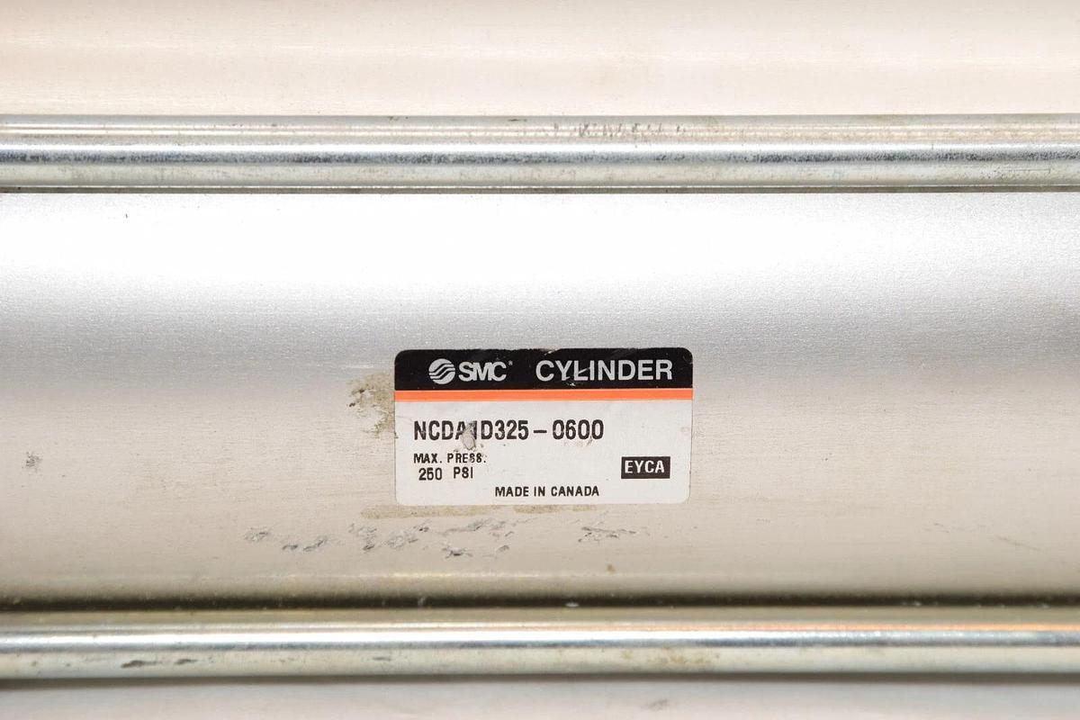 (NEW) SMC NCDA1D325-0600 250psi Pneumatic Air Cylinder