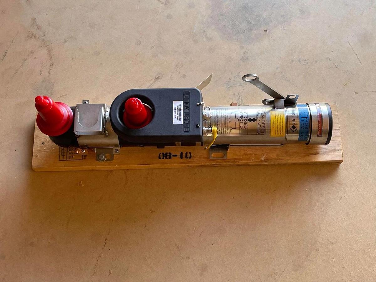 Elastimold Molded Vacuum Interrupter MVI1-21-15-66-PS MVI1211566PS *NEW*