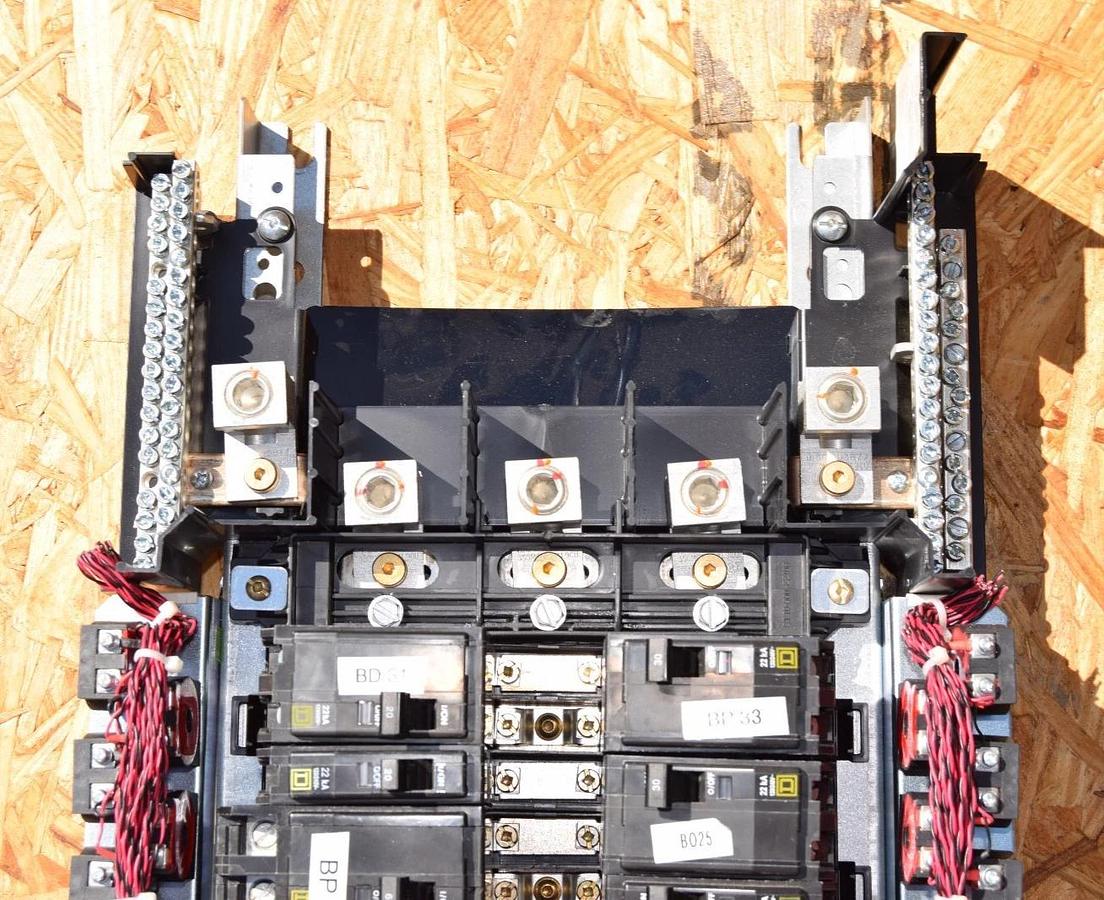 Used Square D 42 pole 225A Max NQM Panelboard Interior NQM442L2CGSNL 240v 225 Amp 3ph