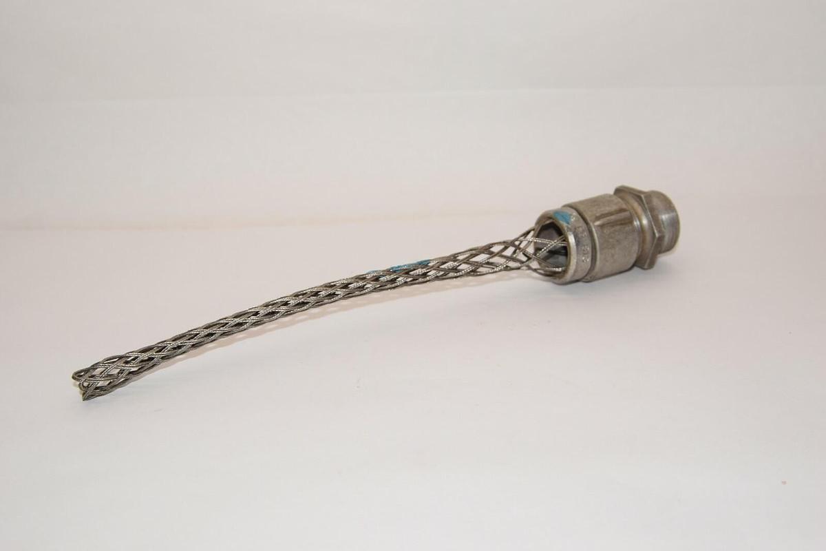 (NEW) PG813 PG 813 1" x 9" Strain Relief Grip Cord