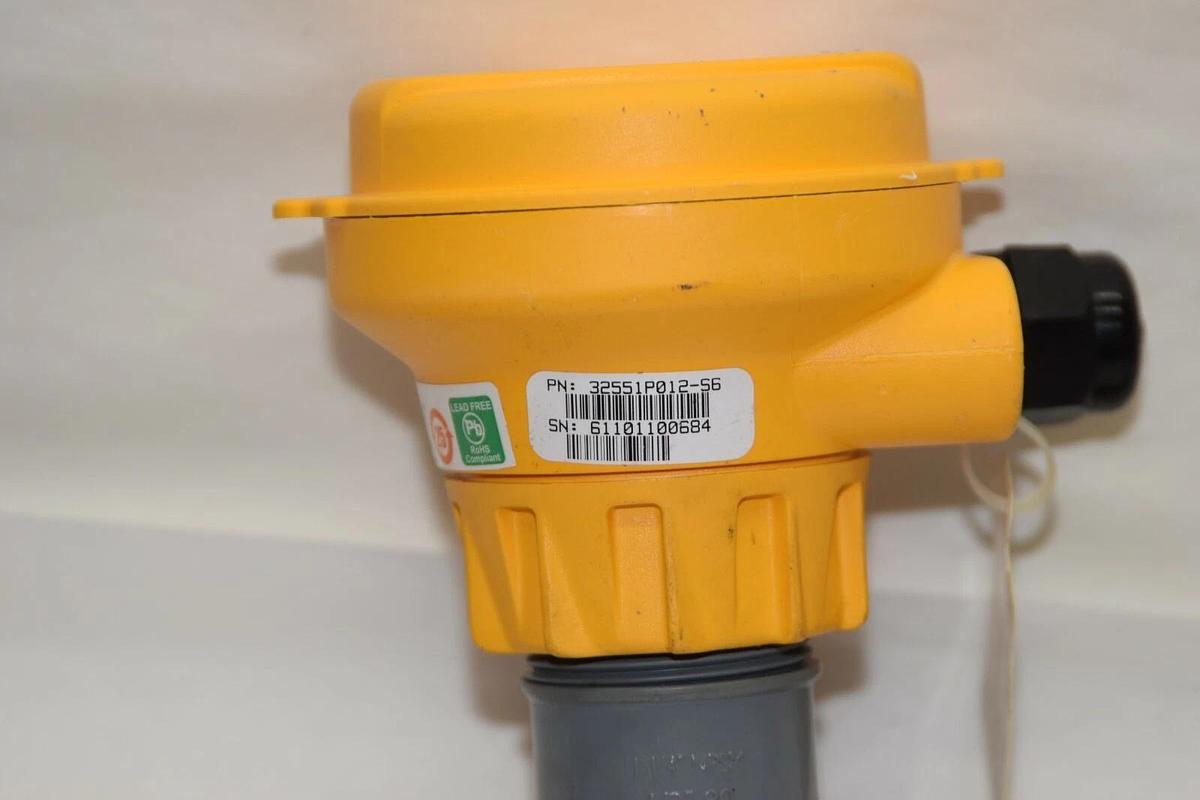 Used GF SIGNET 32551P012-S6 Magmeter Flow Sensor MCPV8T005F 1-1/4"- 1/2" Tee Fitting