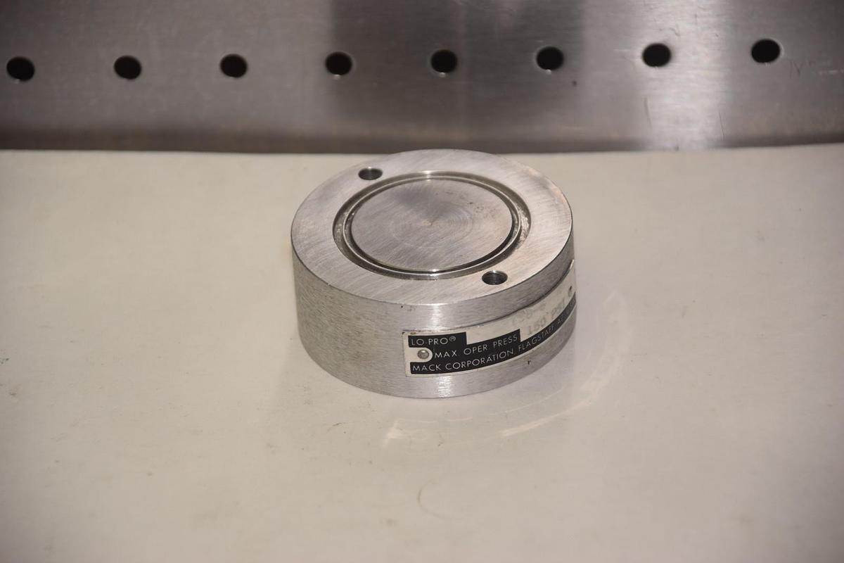 MACK CORPORATION LO-PRO S2138-6 150psi PNEUMATIC CYLINDER NEW