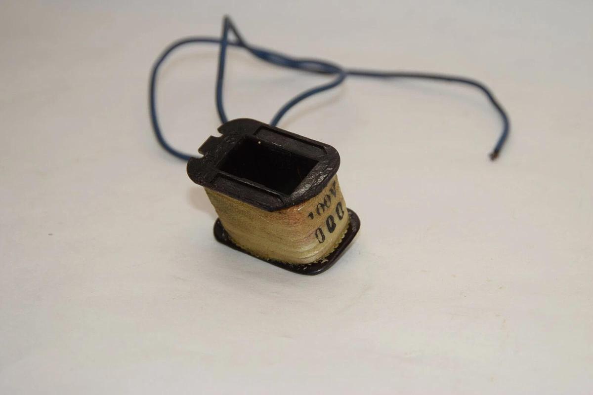 (NEW) CKD AS-10 AS10 100V Coil *Chip*