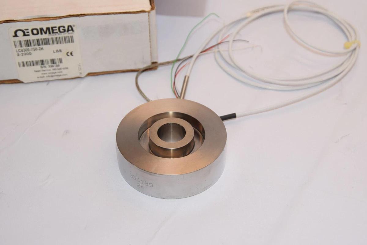 (NEW) OMEGA LC8300-750-2K 0-2000 lbs 3" Through Hold CPR Load Cell