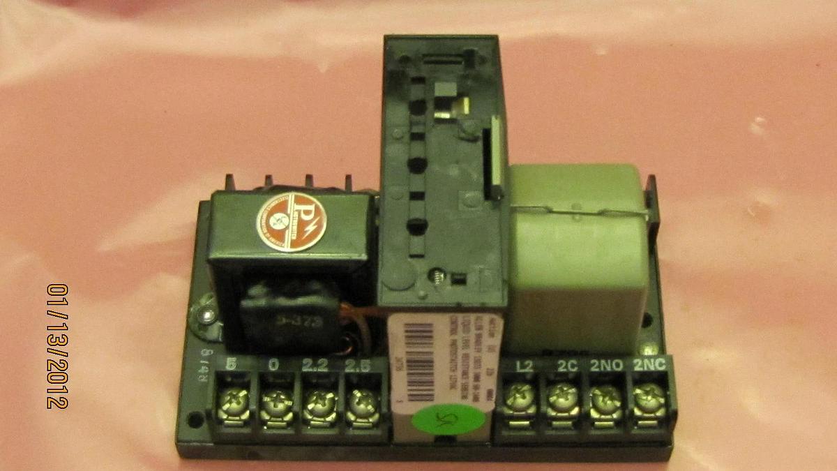 Used Allen Bradley Photoswitch Division  60-1480 601480 60 1480