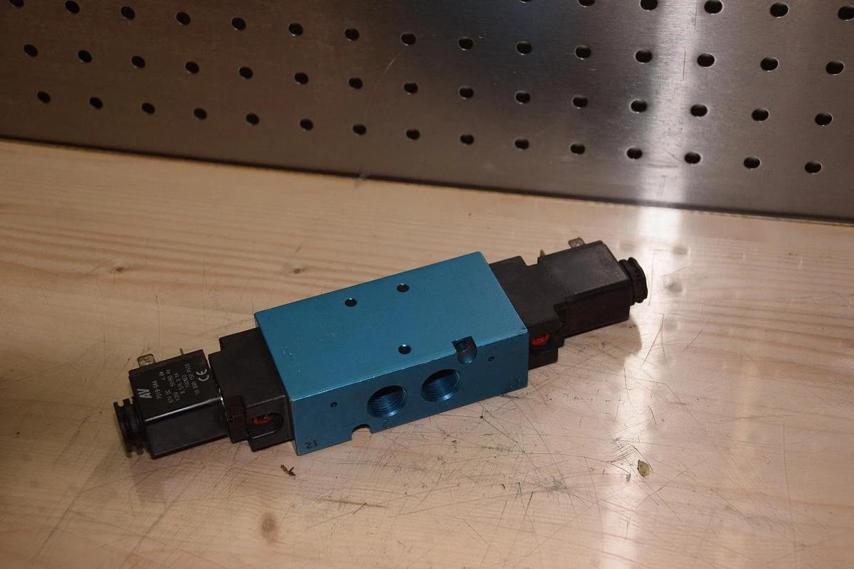 Used AUTOMATIC VALVE L21-021-AA 7019-9AA PNEUMATIC VALVE