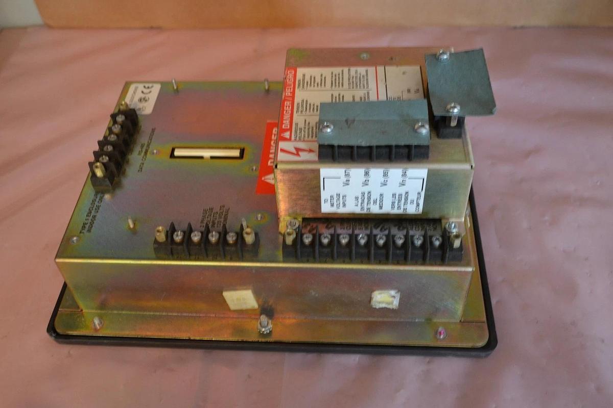 Used SQUARE D Power Logic Monitor 3020/CM-2450 3020 CM-2450 W/ 3090/SPM-2000 SRG PROT