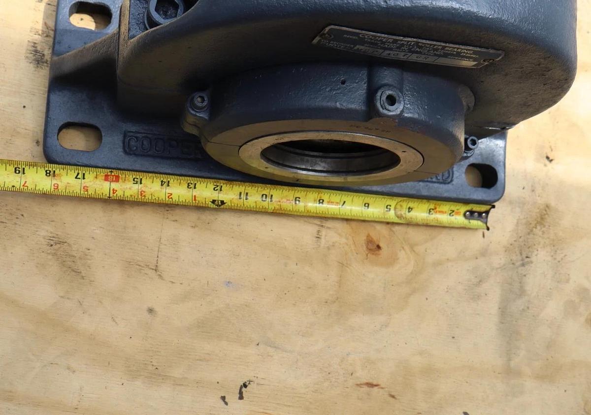 Cooper Pillow Block Bearing Housing MSP407GR MSP 407 GR MC407GR 4-7/16" NOS