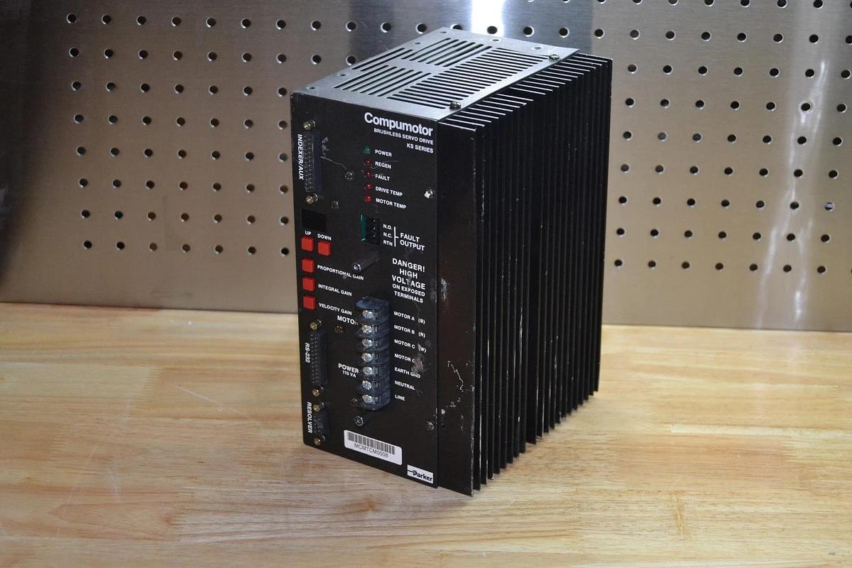 Parker Compumotor Brushless Servo Drive KS Series KSX-DRIVE-230 Rev: 3S NEW