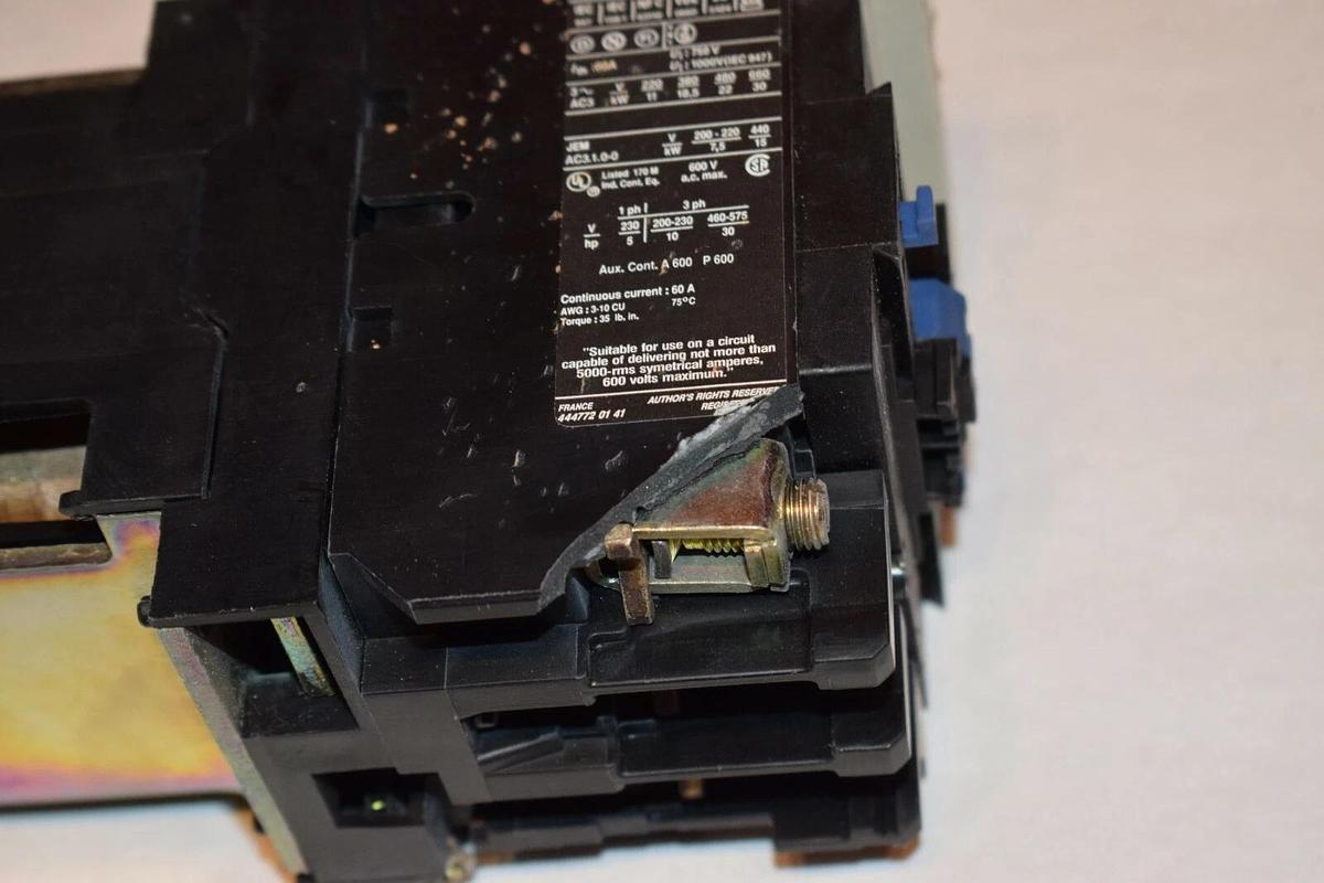 Used TELEMECANIQUE LP1 D4011 24V COIL 60A CONTACTOR