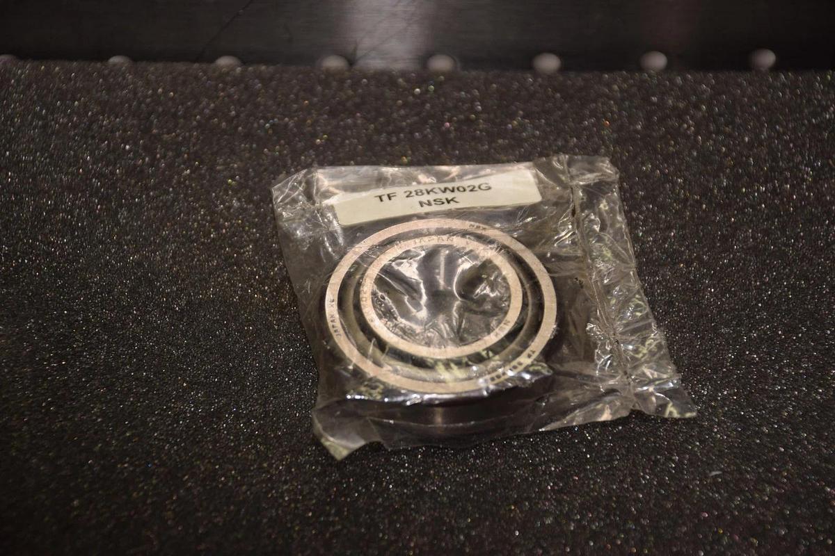 NSK 28KW02G BEARING NEW