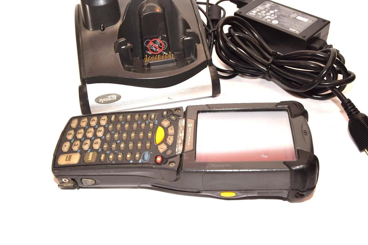 Used Motorola MC900 2-Way Radio With Holster & Charger *No Lens Cover*