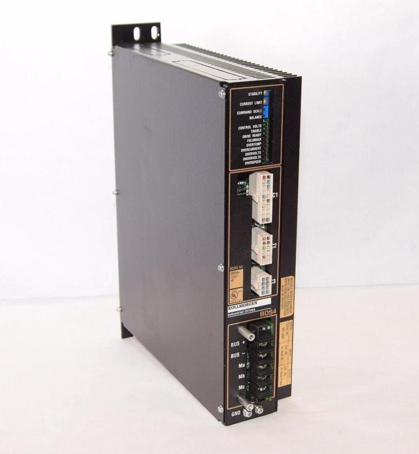 Used KOLLMORGEN  BDS4A-210J-WO / BDS4A210JW0  Industrial Servo Drive