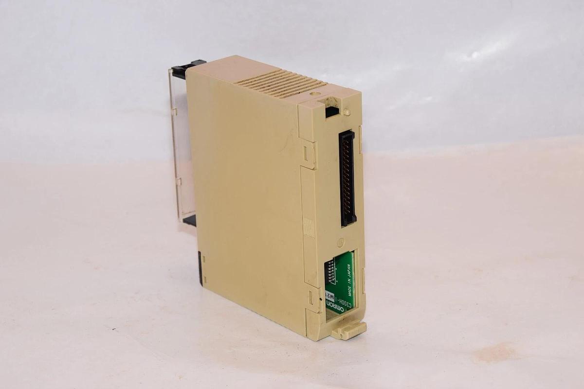 Used OMRON C200H-IM212 C200HIM212 24Vac/dc 7mA Input Unit Module