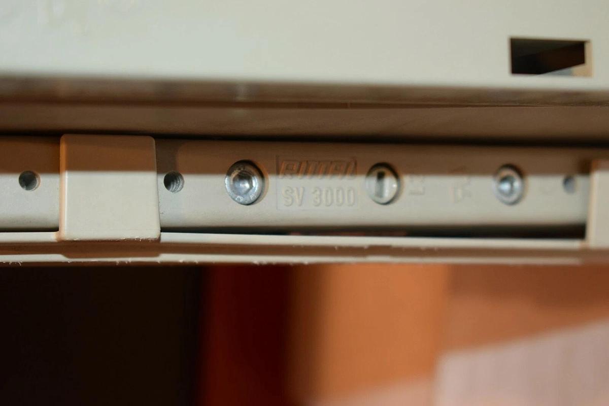 Used RITTAL RILINE BUSBAR SYSTEM SV3442 SV3041.000 250A 500V