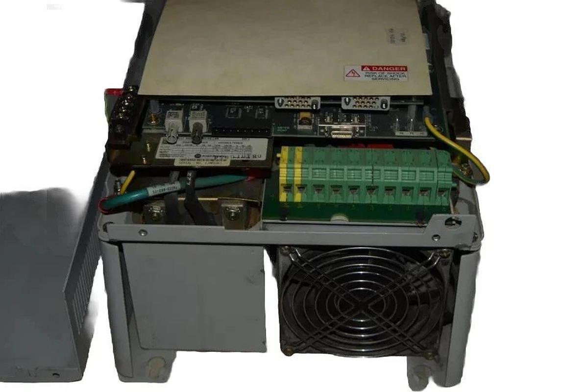 Used ALLEN BRADLEY Drive SA3100-B030-AE-L6R SA3100B030ANL6R 38KVA 380-480V