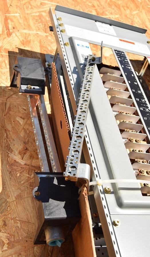 EATON PRL1a Pow-R-Line 1A Panelboard Interior 225a 225 Amp 3ph 4w 208y/120v NEW